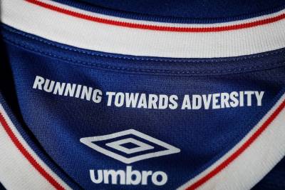 ipswich_town_25_26_umbro_home_kit_e4.jpg