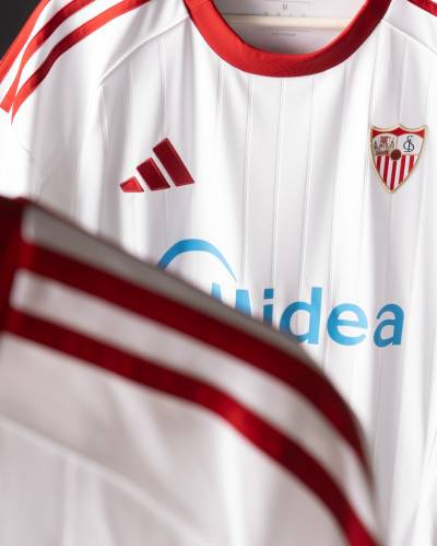 sevilla_25_26_adidas_home_kit_f.jpg