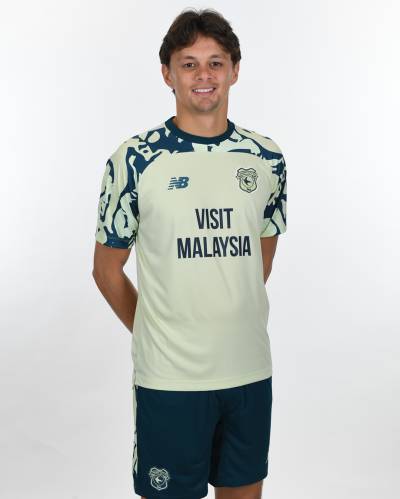 cardiff_city_25_26_new_balance_away_kit_b.jpg