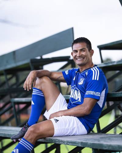 millonarios_2023_home_kit_a.jpeg