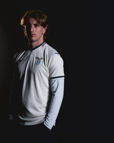 lazio_roma_25_26_mizuno_away_kit_a.jpg