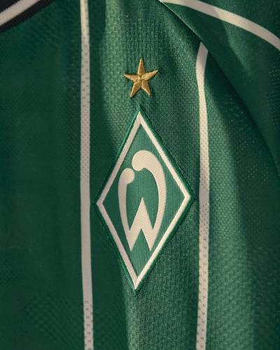 werder_bremen_25_26_hummel_home_kit_e.jpg