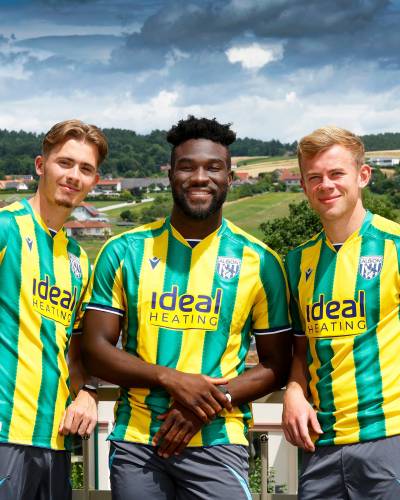 west_bromwich_albion_25_26_macron_away_kit_1.jpg
