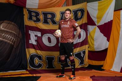 bradford_city_25_26_macron_home_kit_03.jpg