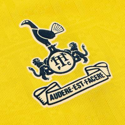 tottenham_hotspur_1988_91_away_shirt_4.jpg