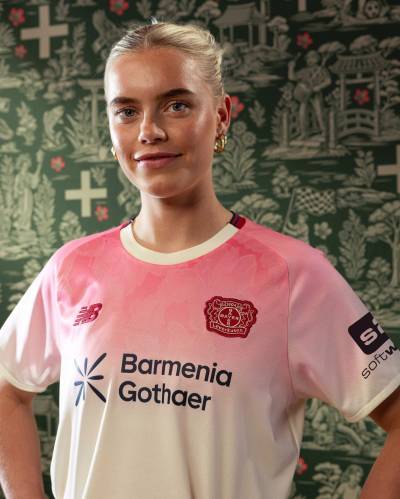 bayer_04_leverkusen_25_26_new_balance_away_kit_c.jpg