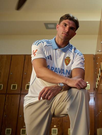real_zaragoza_25_26_adidas_home_kit_a.jpg