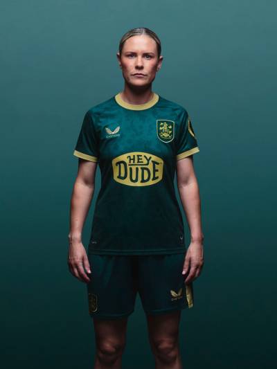 huddersfield_town_25_26_castore_third_kit_c.jpg