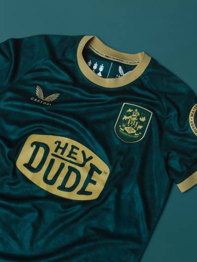 huddersfield_town_25_26_castore_third_kit_d.jpg