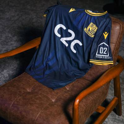 southend_united_25_26_macron_home_kit_a.jpg