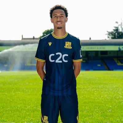 southend_united_25_26_macron_home_kit_c.jpg
