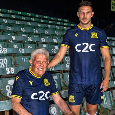 southend_united_25_26_macron_home_kit_d.jpg