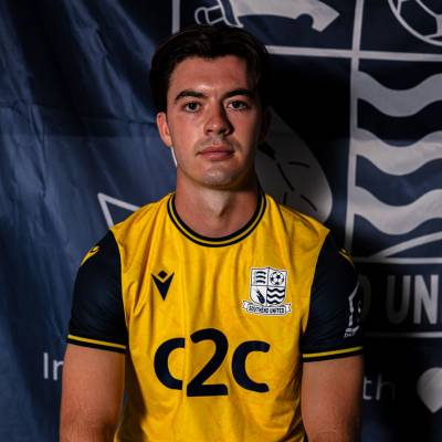 southend_united_25_26_macron_away_kit_a.jpg