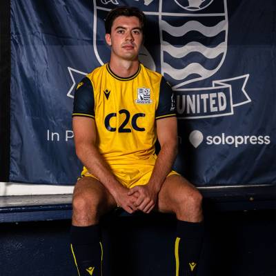 southend_united_25_26_macron_away_kit_b.jpg