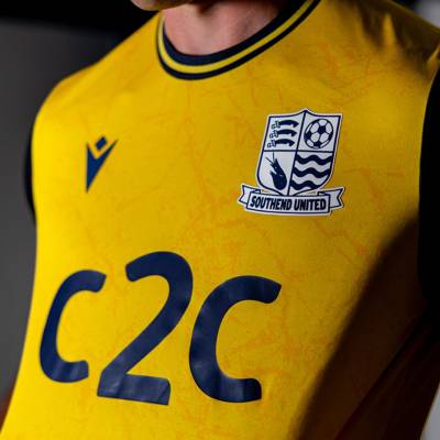 southend_united_25_26_macron_away_kit_c.jpg