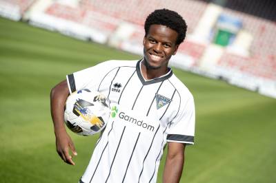 dunfermline_athletic_25_26_errea_home_kit_b.jpg