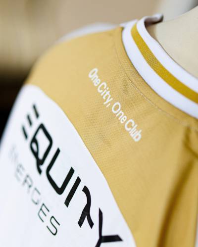 milton_keynes_dons_25_26_reebok_home_kit_d.jpg