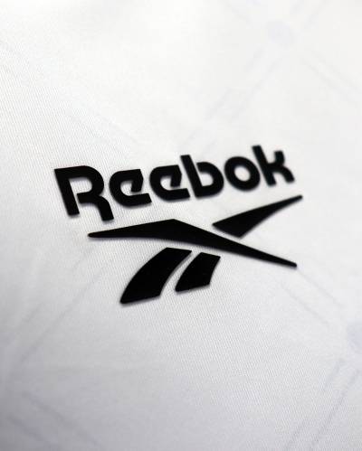 milton_keynes_dons_25_26_reebok_home_kit_e.jpg