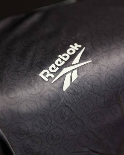 milton_keynes_dons_25_26_reebok_away_kit_e.jpg
