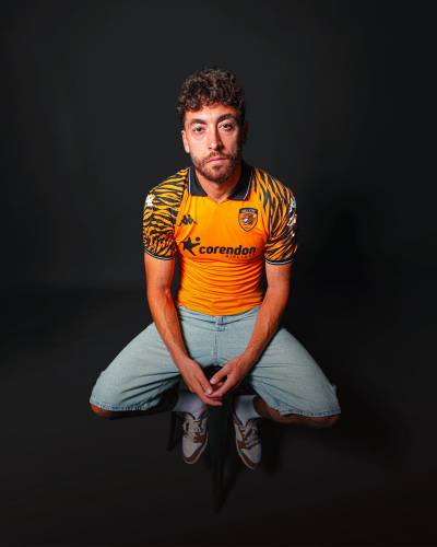 hull_city_25_26_kappa_home_kit_b.jpg