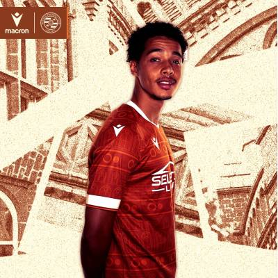 reading_25_26_macron_away_kit_c.jpg