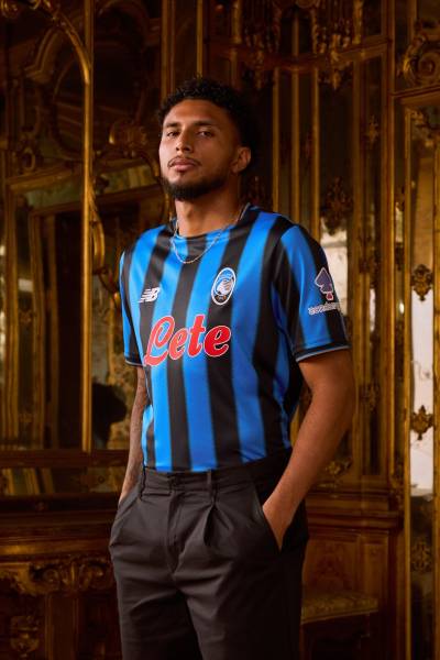 atalanta_24_25_new_balance_home_kit_b.jpg