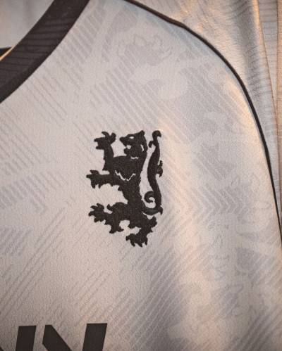 dundee_united_25_26_errea_away_kit_d.jpg