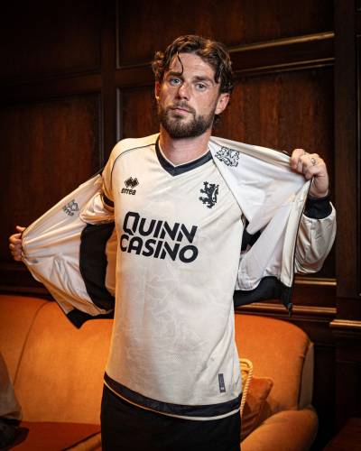 dundee_united_25_26_errea_away_kit_e.jpg
