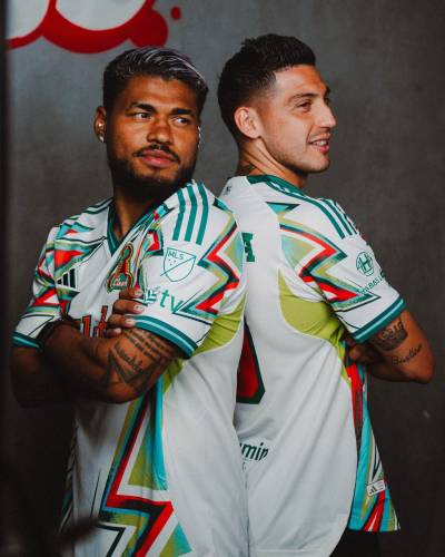 san_jose_earthquakes_2025_archive_jersey_c.jpg