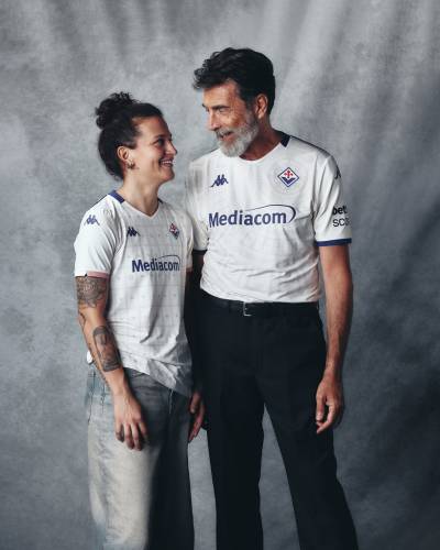 fiorentina_25_26_kappa_away_kit_a.jpg