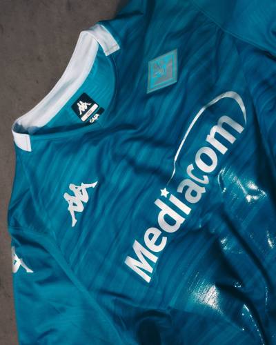 fiorentina_25_26_kappa_third_kit_e.jpg