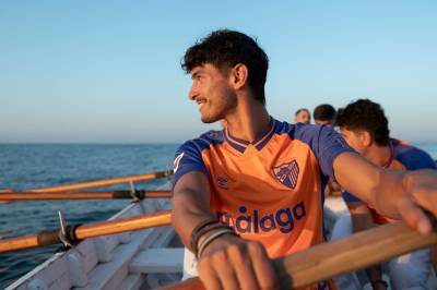 malaga_25_26_hummel_third_kit_b.jpg
