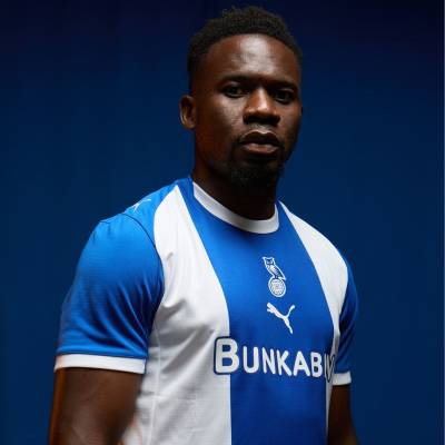 oldham_athletic_25_26_puma_home_kit_d1.jpg