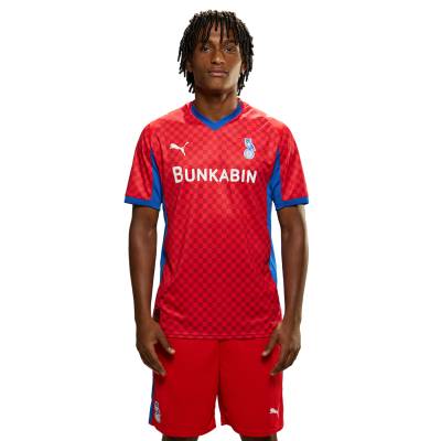 oldham_athletic_25_26_puma_away_kit_e1.jpg