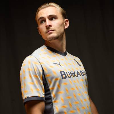 oldham_athletic_25_26_puma_third_kit_a.jpg