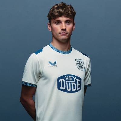 huddersfield_town_25_26_castore_away_kit_b.jpg