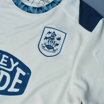 huddersfield_town_25_26_castore_away_kit_e.jpg