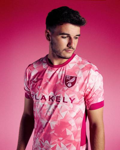norwich_city_25_26_joma_third_kit_a.jpg