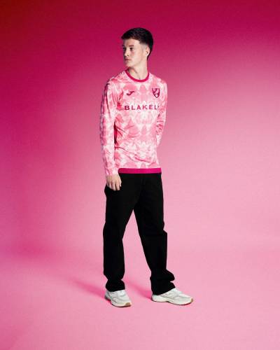 norwich_city_25_26_joma_third_kit_c.jpg