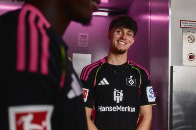 hamburger_sv_25_26_adidas_third_kit_a.jpg
