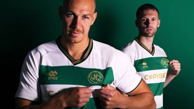 queens_park_rangers_25_26_errea_third_kit_a2.jpg