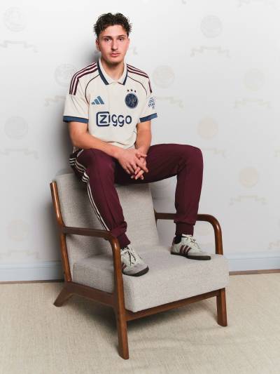 ajax_25_26_adidas_third_kit_d.jpg