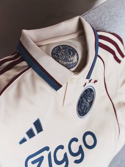 ajax_25_26_adidas_third_kit_e.jpg