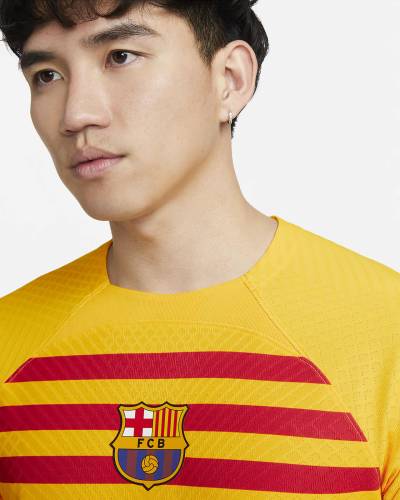 barcelona_2022_2023_nike_fourth_kit_3.jpeg