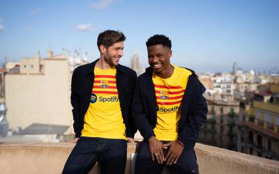 barcelona_2022_2023_nike_fourth_kit_a.jpg