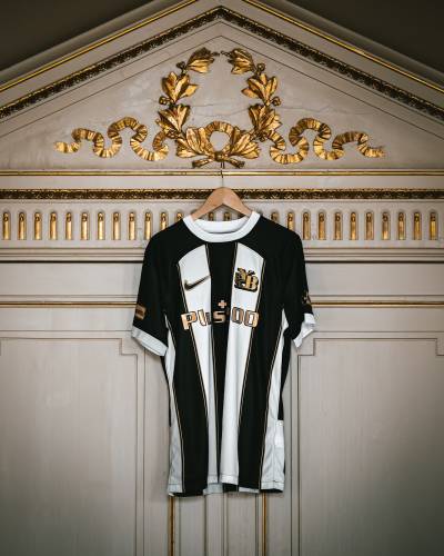 young_boys_25_26_nike_away_kit_c.jpg