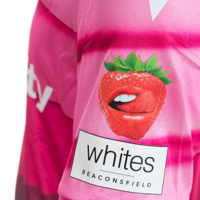 bolton_wanderers_25_26_macron_third_kit_b3.jpg
