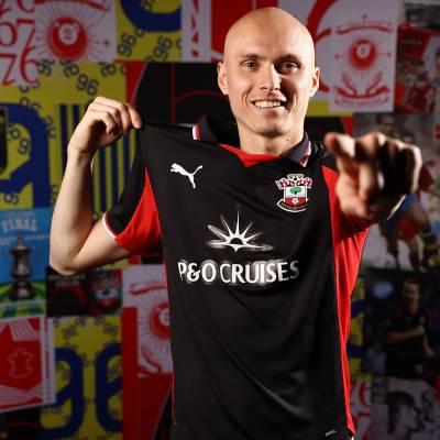 southampton_25_26_puma_third_kit_b.jpg