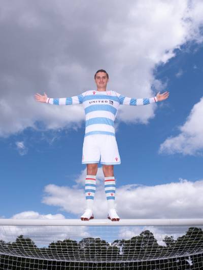 wrexham_25_26_macron_third_kit_b.jpg