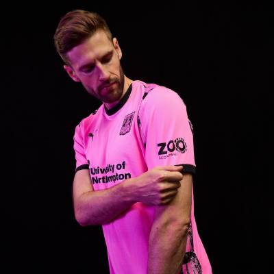 northampton_town_25_26_puma_away_kit_a.jpg